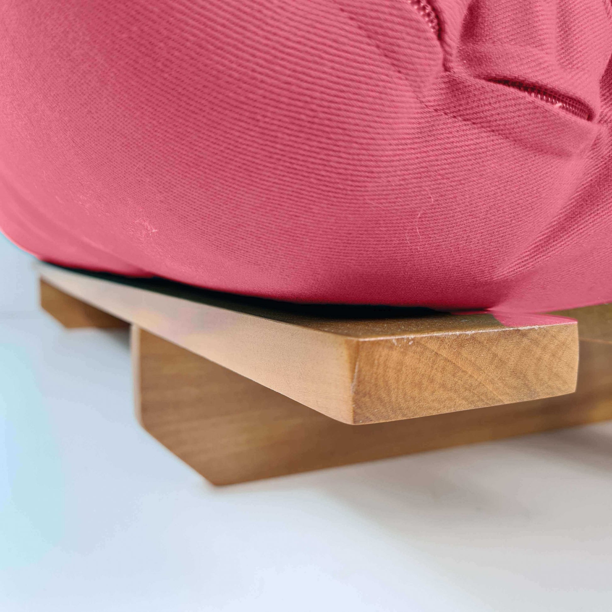 Sofá Cama Casal Futon Oriental Madeira Nobre Natural Goiaba