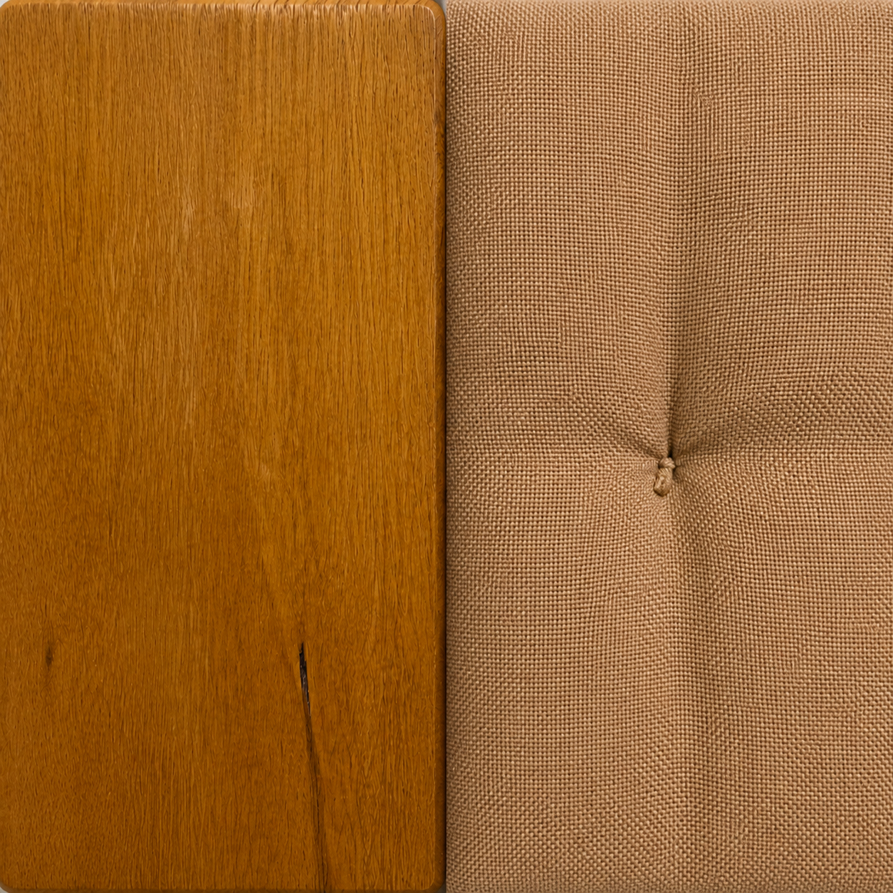 Sofá Cama Casal Futon Paris II Acquablock em Madeira Maciça Mel - Cor Fendi