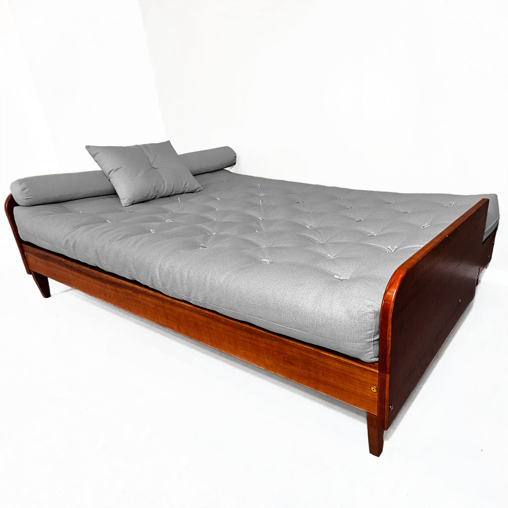 Sofá Cama Casal Futon Paris II Acquablock Madeira Maciça Imbuia D33 - Cinza Linho