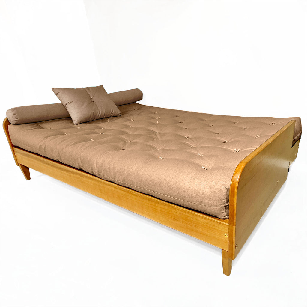 Sofá Cama Casal Futon Paris ll Acquablock Madeira Maciça Mel D33 - Fendi