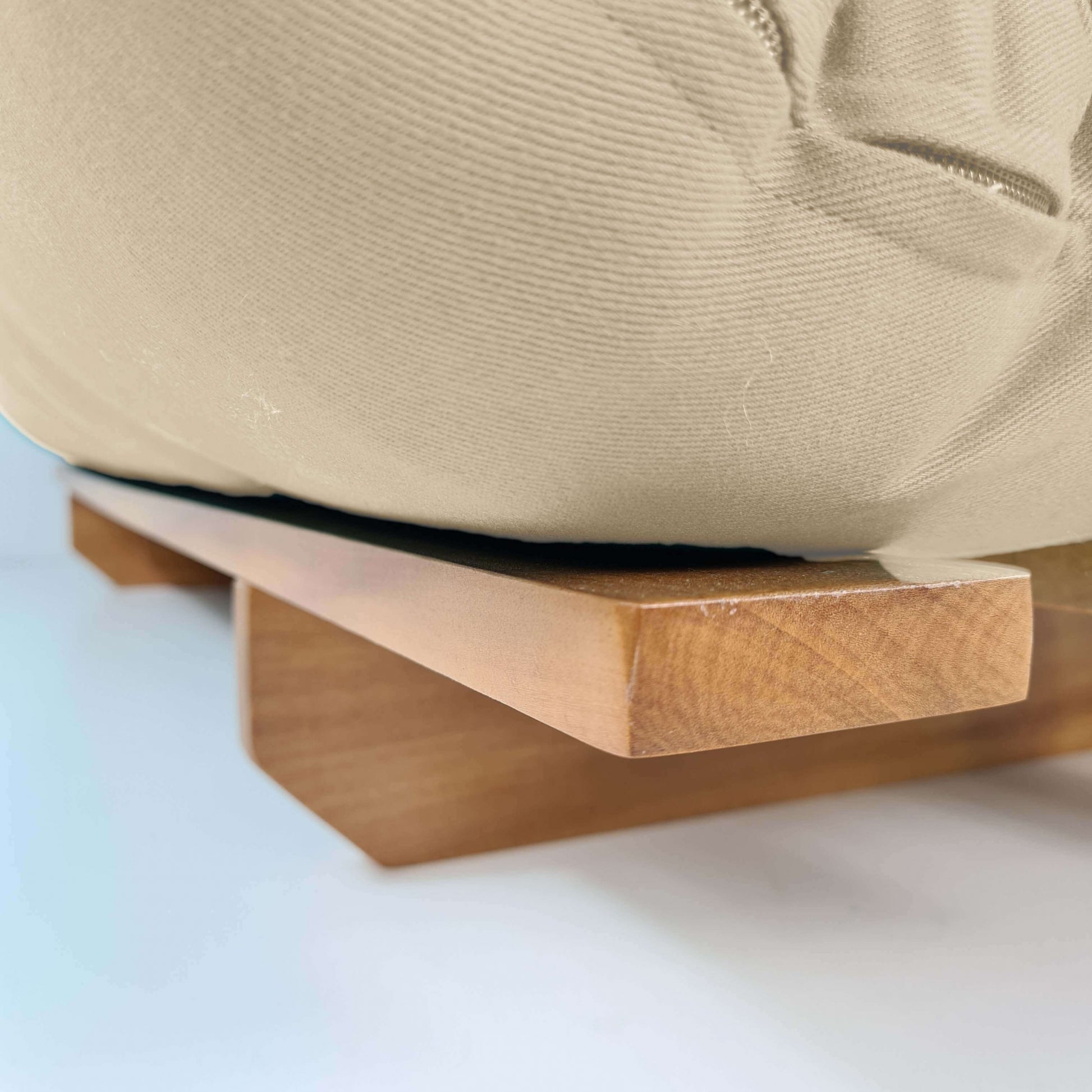 Sofá Cama Casal Futon Oriental Madeira Nobre Natural Bege
