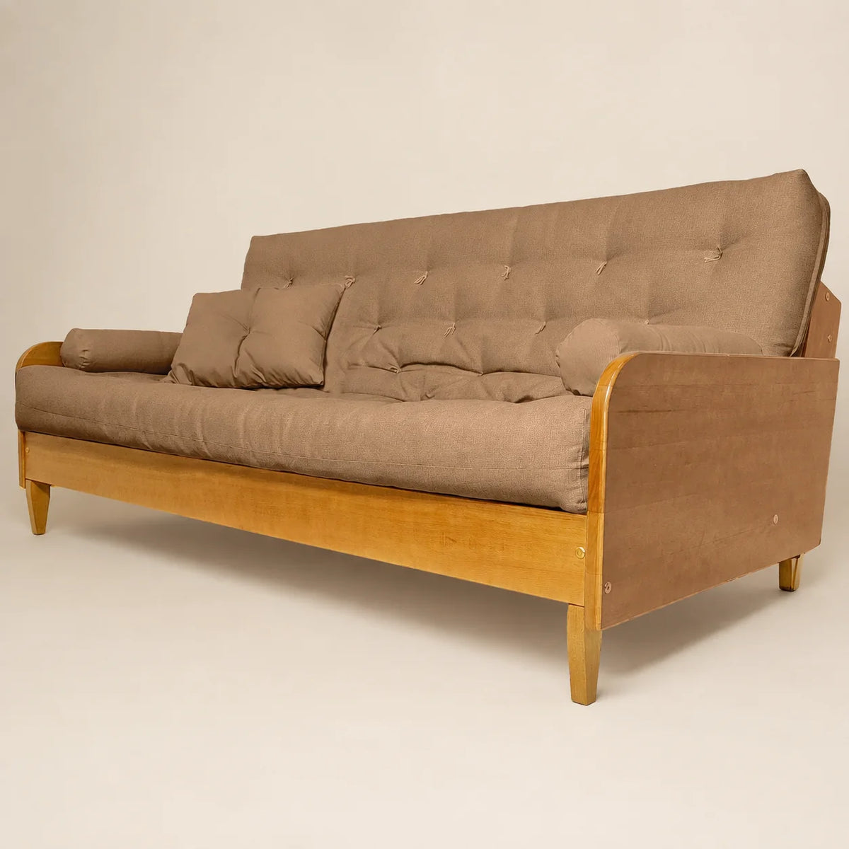 Sof� Cama Casal Futon Paris II Acquablock em Madeira Maci�a Mel - Cor Fendi