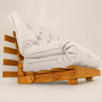 Sofá Cama Casal Futon Tokio D33 Madeira Cor Mel Acquablock Branco Off