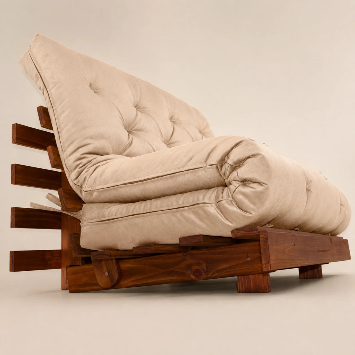 Sofá Cama Casal Futon Tokio Madeira Cor Imbuia Acquablock Fendi
